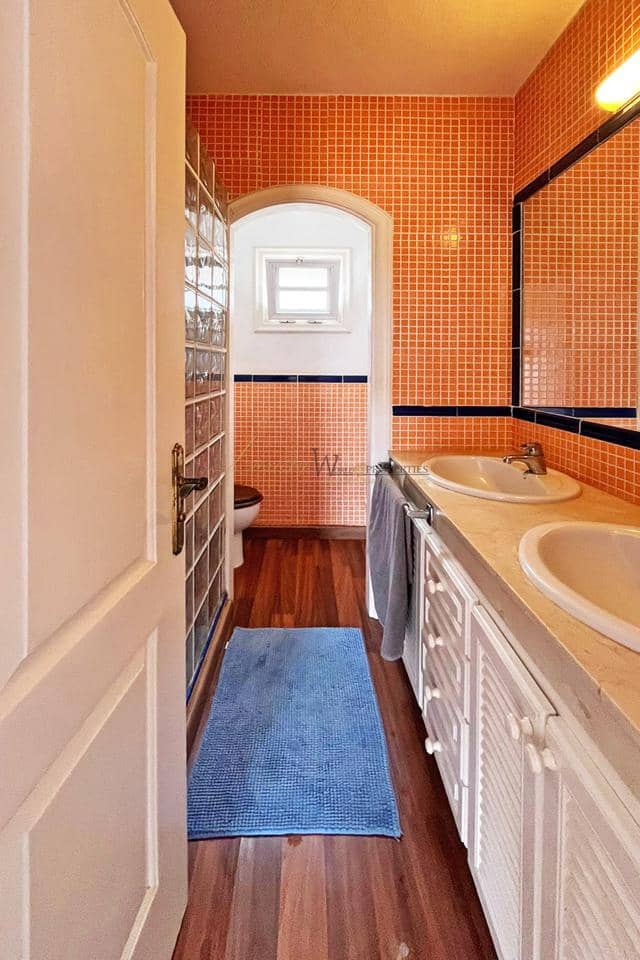 4 soverom Villa til salgs i Costa Adeje med svømmebasseng garasje - € 750 000 (Ref: 9168852)