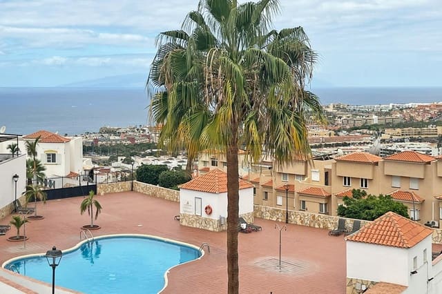 4 soveværelse Villa til salg i Torviscas Centro y Alto, Adeje med swimmingpool garage - € 750.000 (Ref: 9168852)