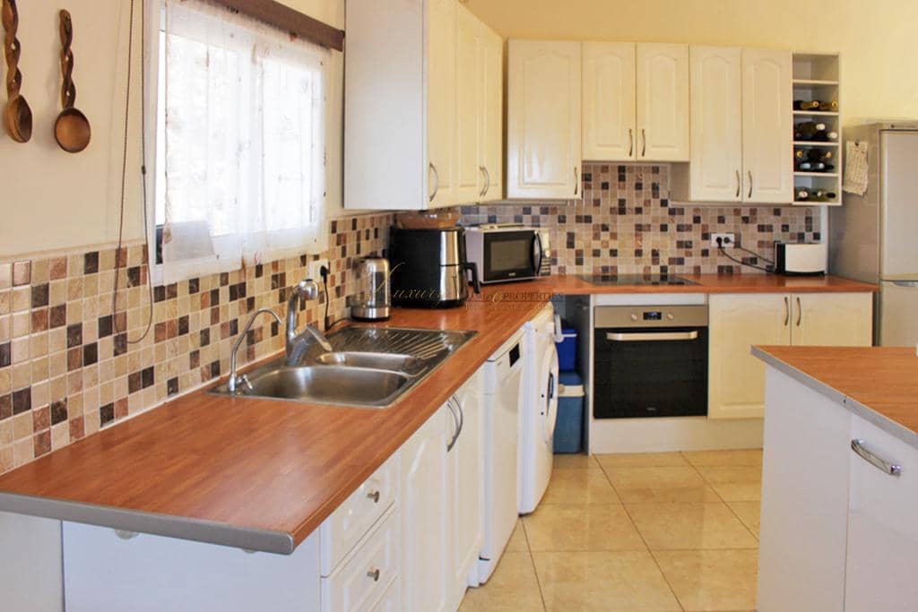 3 soveværelse Villa til salg i Tijoco Bajo med garage - € 415.000 (Ref: 9172462)