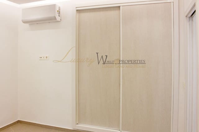 1 soveværelse Lejlighed til salg i Playa Fañabe, Adeje med swimmingpool - € 310.000 (Ref: 9186343)