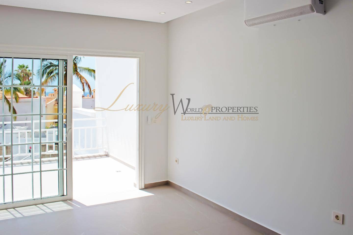 1 slaapkamer Flat te koop in Costa Adeje met zwembad - € 315.000 (Ref: 9187641)