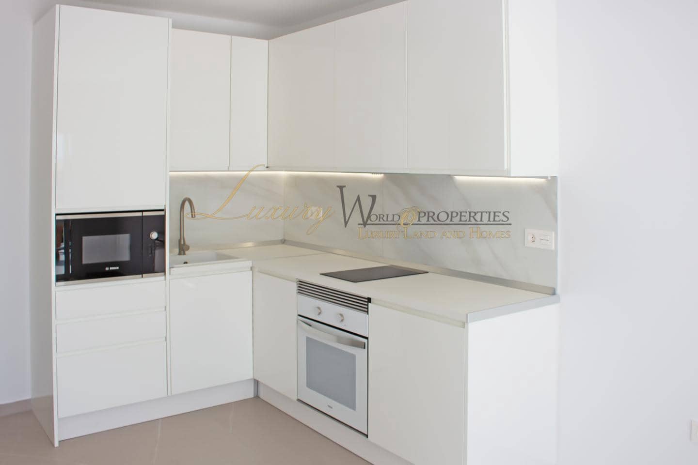 1 slaapkamer Flat te koop in Costa Adeje met zwembad - € 315.000 (Ref: 9187641)