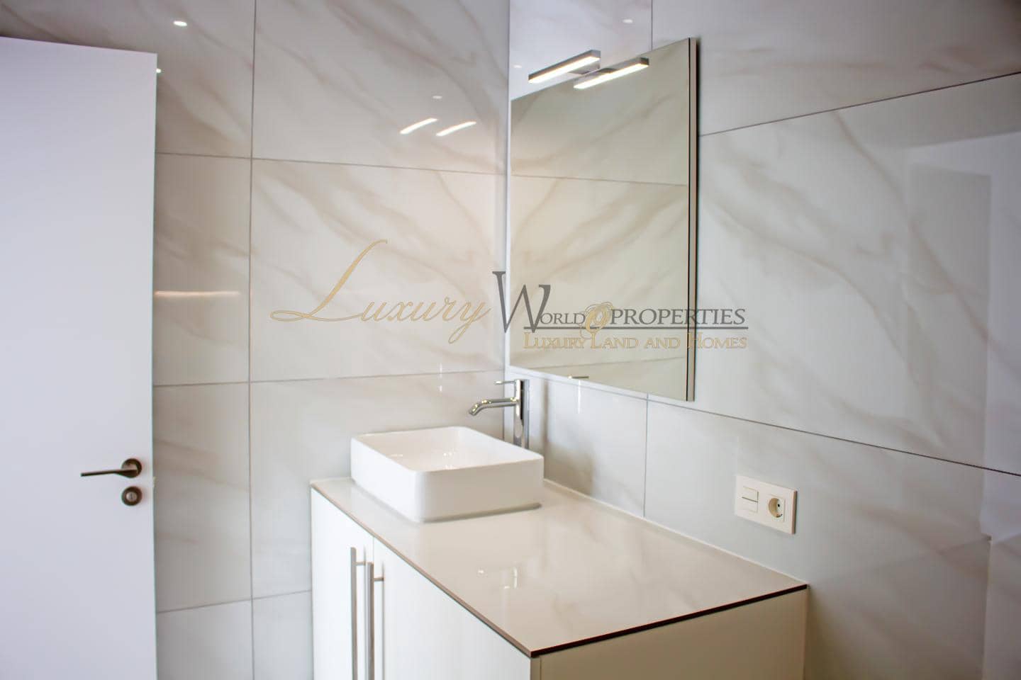 1 slaapkamer Flat te koop in Costa Adeje met zwembad - € 315.000 (Ref: 9187641)