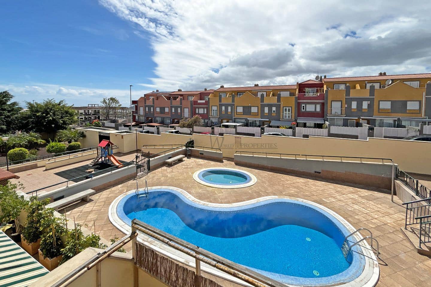 1 bedroom Flat for sale in Llano del Camello with pool garage - € 196,000 (Ref: 9191592)