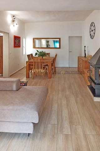 3 soveværelse Villa til salg i Los Llanos de Aridane med swimmingpool garage - € 350.000 (Ref: 9193077)