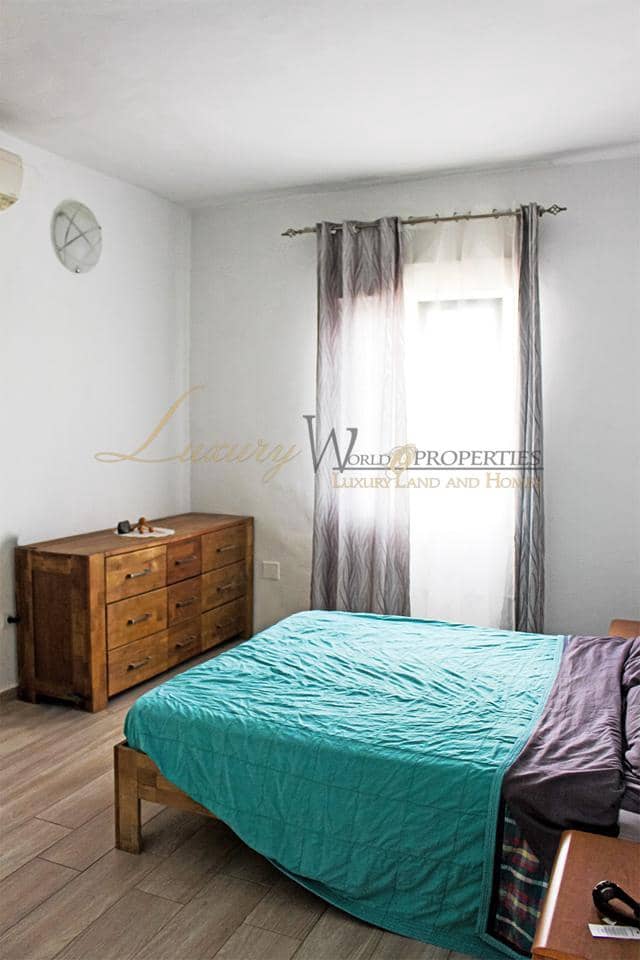 3 soverom Villa til salgs i Los Llanos de Aridane med svømmebasseng garasje - € 350 000 (Ref: 9193077)