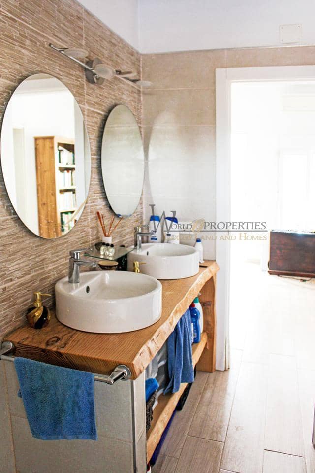 3 soverom Villa til salgs i Los Llanos de Aridane med svømmebasseng garasje - € 350 000 (Ref: 9193077)