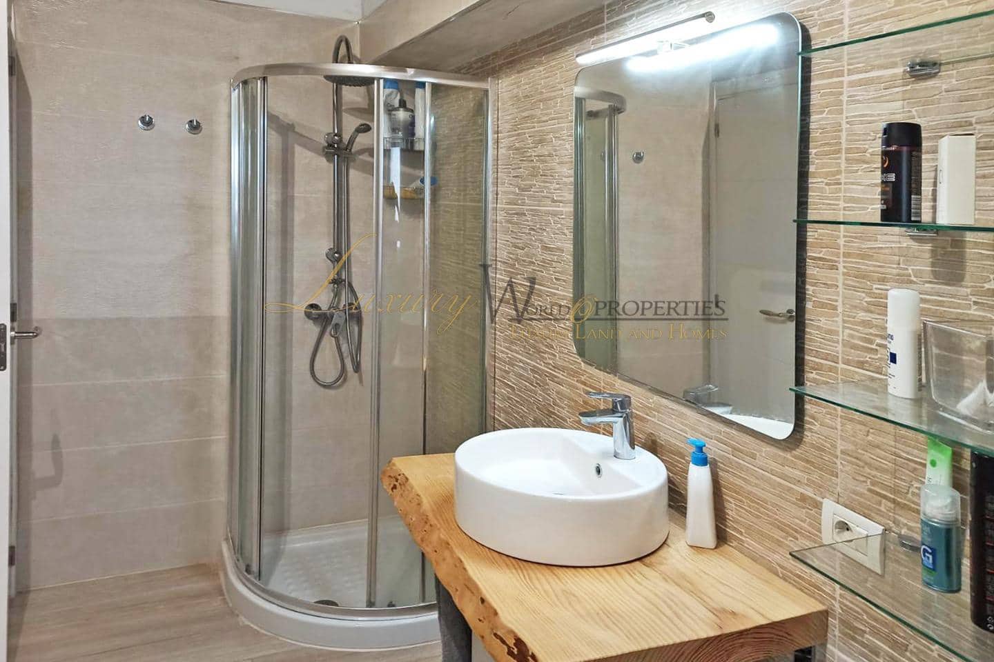 3 soverom Villa til salgs i Los Llanos de Aridane med svømmebasseng garasje - € 350 000 (Ref: 9193077)