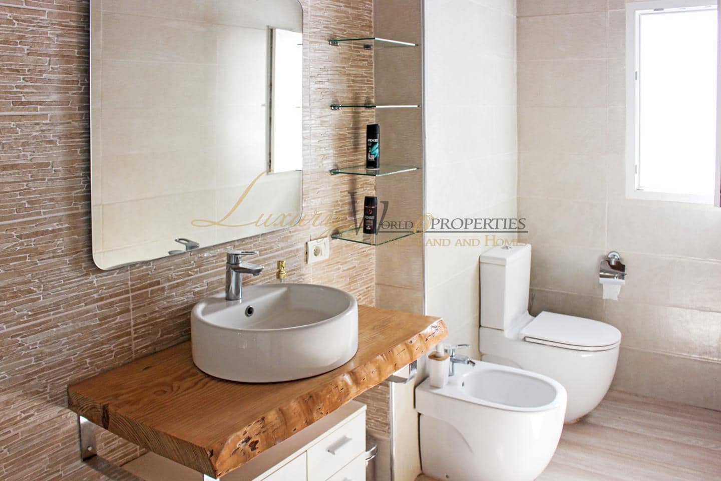 3 soverom Villa til salgs i Los Llanos de Aridane med svømmebasseng garasje - € 350 000 (Ref: 9193077)