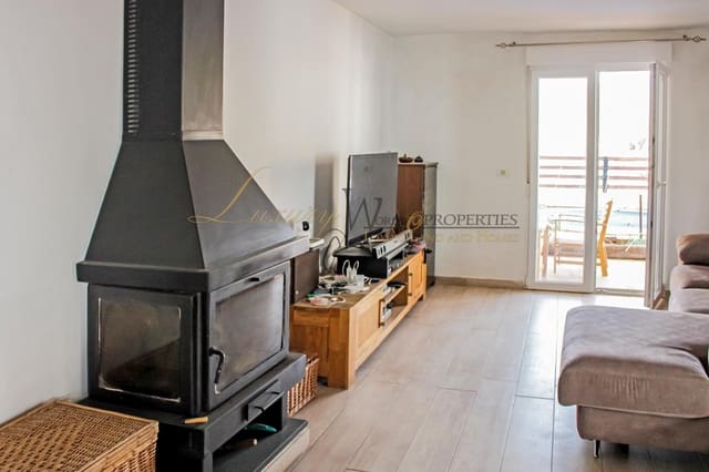 3 soveværelse Villa til salg i Los Llanos de Aridane med swimmingpool garage - € 350.000 (Ref: 9193077)