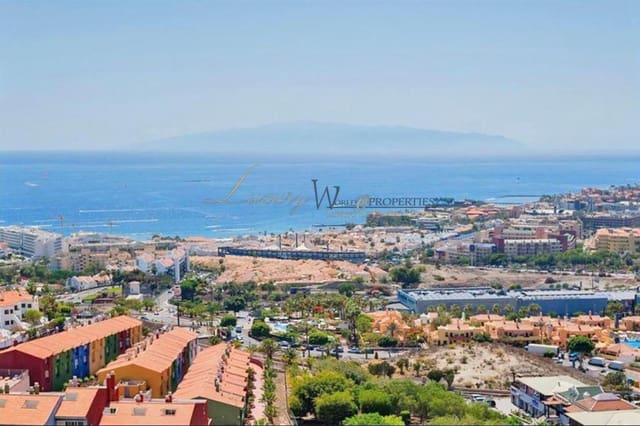 3 slaapkamer Villa te koop in Torviscas Centro y Alto, Adeje met zwembad garage - € 630.000 (Ref: 9235261)