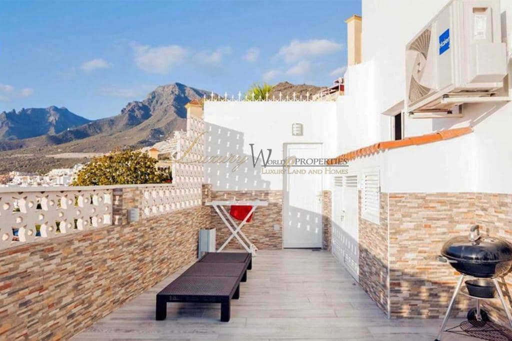 3 soveværelse Villa til salg i Costa Adeje med swimmingpool garage - € 630.000 (Ref: 9235261)