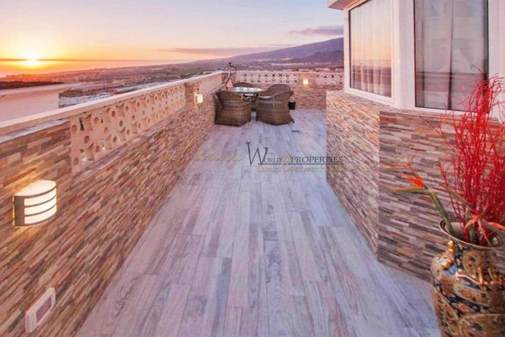 3 soveværelse Villa til salg i Costa Adeje med swimmingpool garage - € 630.000 (Ref: 9235261)