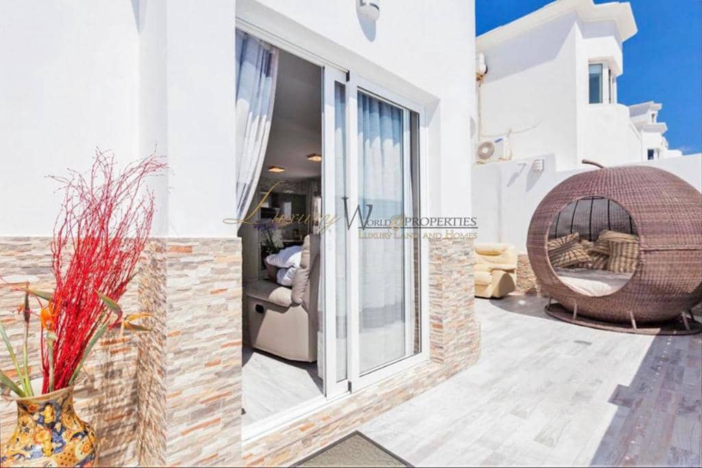 3 soveværelse Villa til salg i Costa Adeje med swimmingpool garage - € 630.000 (Ref: 9235261)