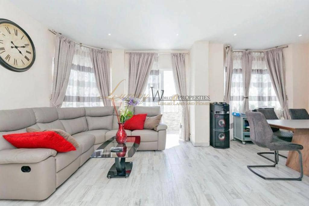 3 soveværelse Villa til salg i Costa Adeje med swimmingpool garage - € 630.000 (Ref: 9235261)