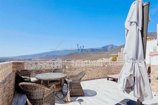 3 slaapkamer Villa te koop in Torviscas Centro y Alto, Adeje met zwembad garage - € 630.000 (Ref: 9235261)