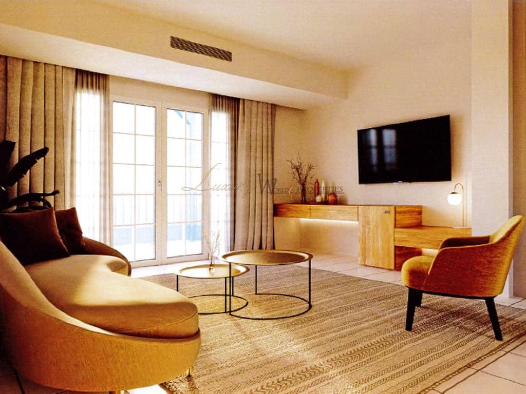 Flat for sale in Chayofa with pool - € 215,000 (Ref: 9267782)