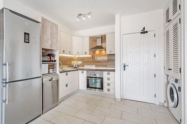 1 soverom Leilighet til salgs i Playa Paraiso, Adeje med svømmebasseng garasje - € 280 000 (Ref: 9293939)