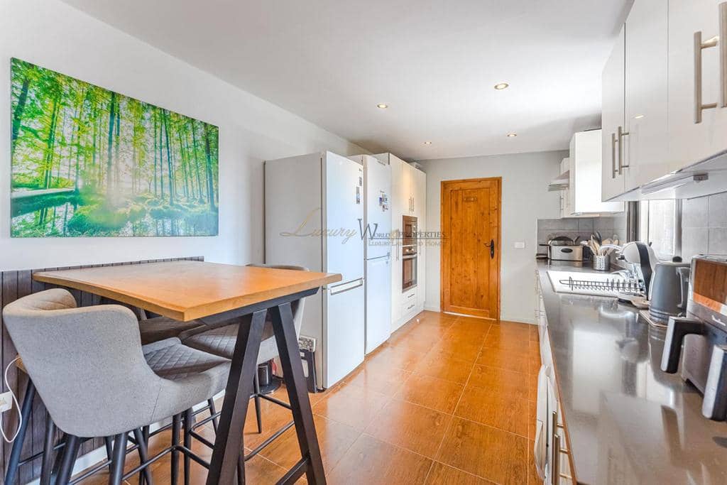 Chalet de 3 habitaciones en Granadilla de Abona en venta con piscina garaje - 389.000 € (Ref: 9298787)