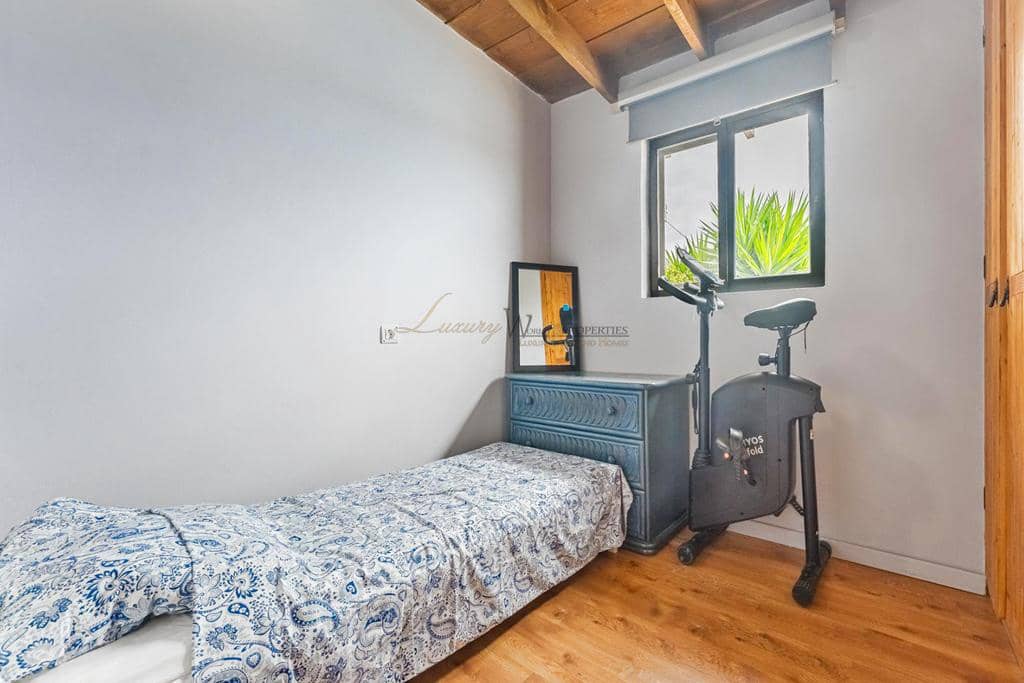 Chalet de 3 habitaciones en Granadilla de Abona en venta con piscina garaje - 389.000 € (Ref: 9298787)