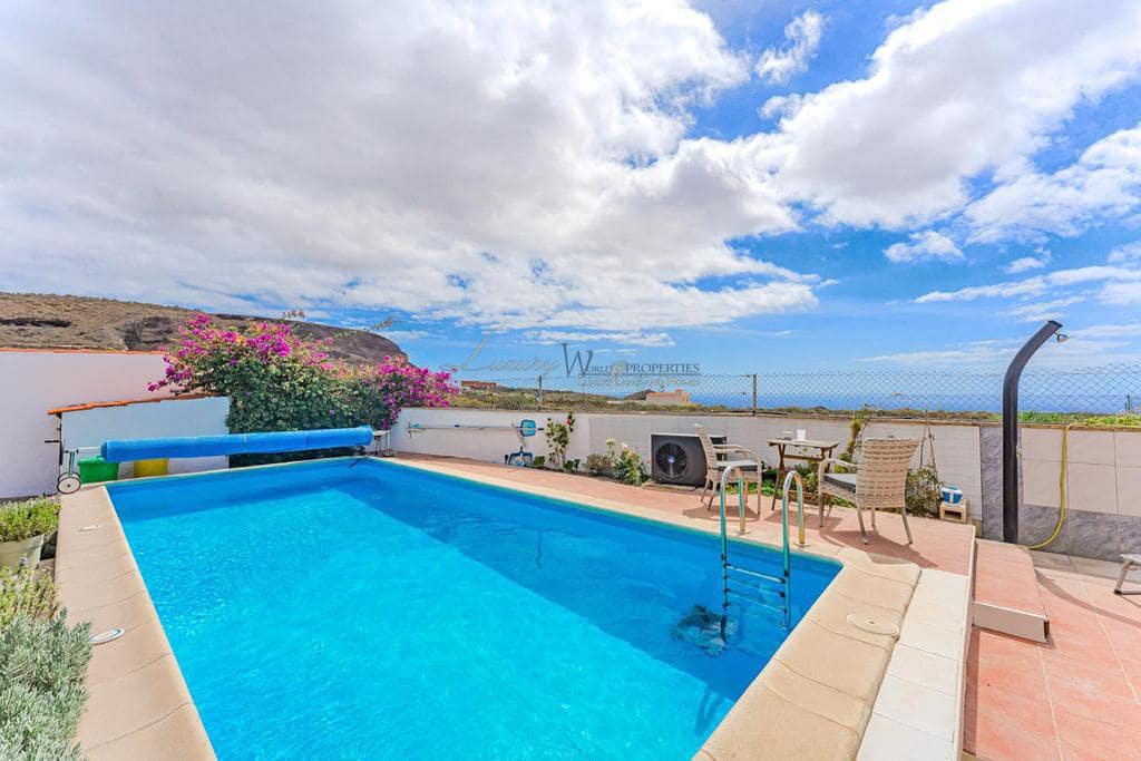 Chalet de 3 habitaciones en Granadilla de Abona en venta con piscina garaje - 389.000 € (Ref: 9298787)