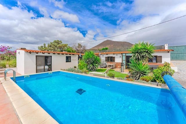 Chalet de 3 habitaciones en Granadilla de Abona en venta con piscina garaje - 389.000 € (Ref: 9298787)