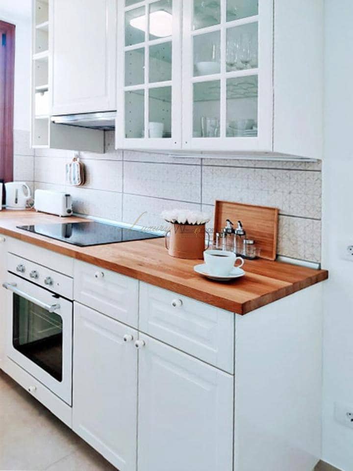 2 slaapkamer Flat te koop in Playa de las Americas met zwembad - € 650.000 (Ref: 9298973)