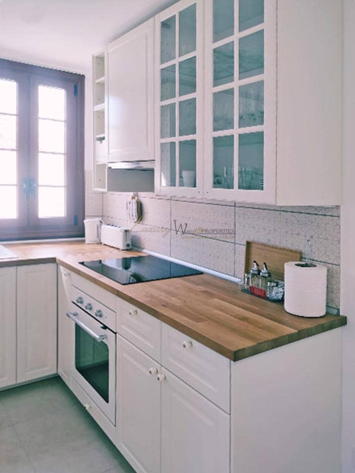 2 slaapkamer Flat te koop in Playa de las Americas met zwembad - € 650.000 (Ref: 9298973)