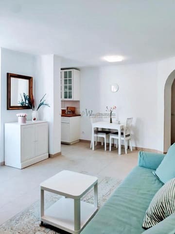 2 slaapkamer Flat te koop in Playa de las Americas, Arona met zwembad - € 650.000 (Ref: 9298973)