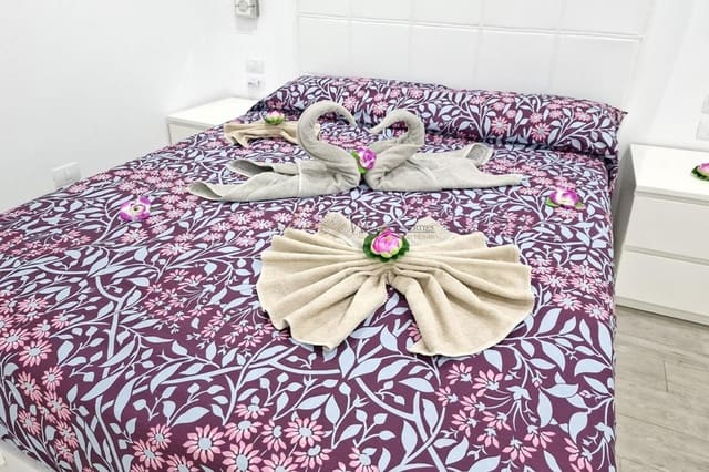 2 chambre Appartement à vendre à Los Cristianos, Arona avec piscine - 399 000 € (Ref: 9332740)