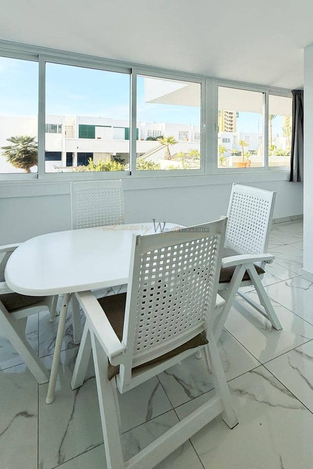 Piso de 2 habitaciones en Los Cristianos en venta - 540.000 € (Ref: 9337162)