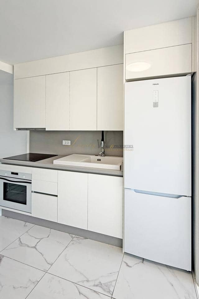 Piso de 2 habitaciones en Los Cristianos en venta - 540.000 € (Ref: 9337162)