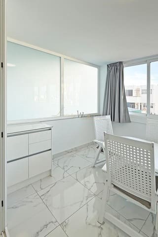 Piso de 2 habitaciones en Los Cristianos, Arona en venta - 540.000 € (Ref: 9337162)