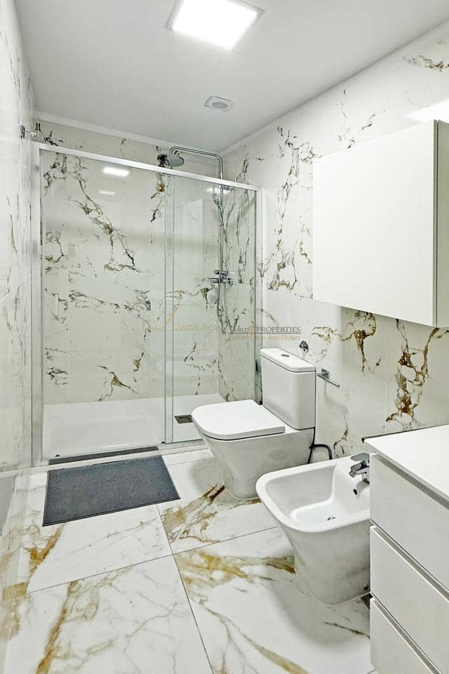 Piso de 2 habitaciones en Los Cristianos en venta - 540.000 € (Ref: 9337162)