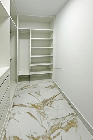 Piso de 2 habitaciones en Los Cristianos, Arona en venta - 540.000 € (Ref: 9337162)