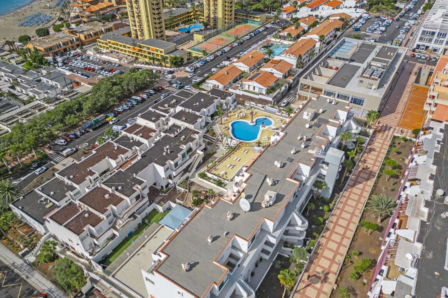 Piso de 2 habitaciones en Los Cristianos en venta - 540.000 € (Ref: 9337162)