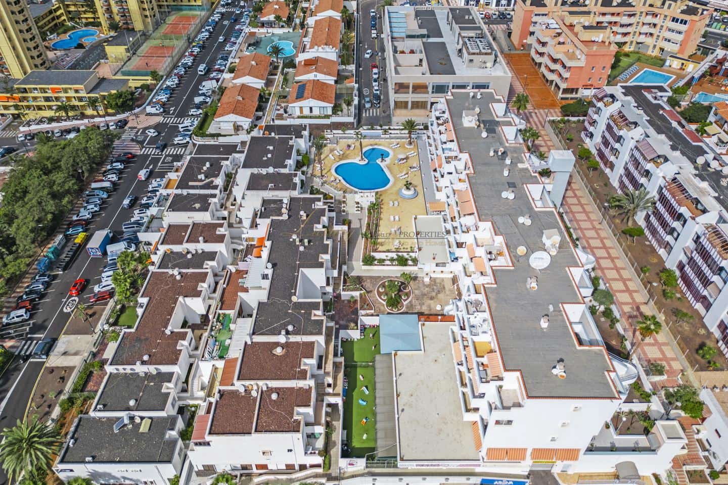 Piso de 2 habitaciones en Los Cristianos en venta - 540.000 € (Ref: 9337162)