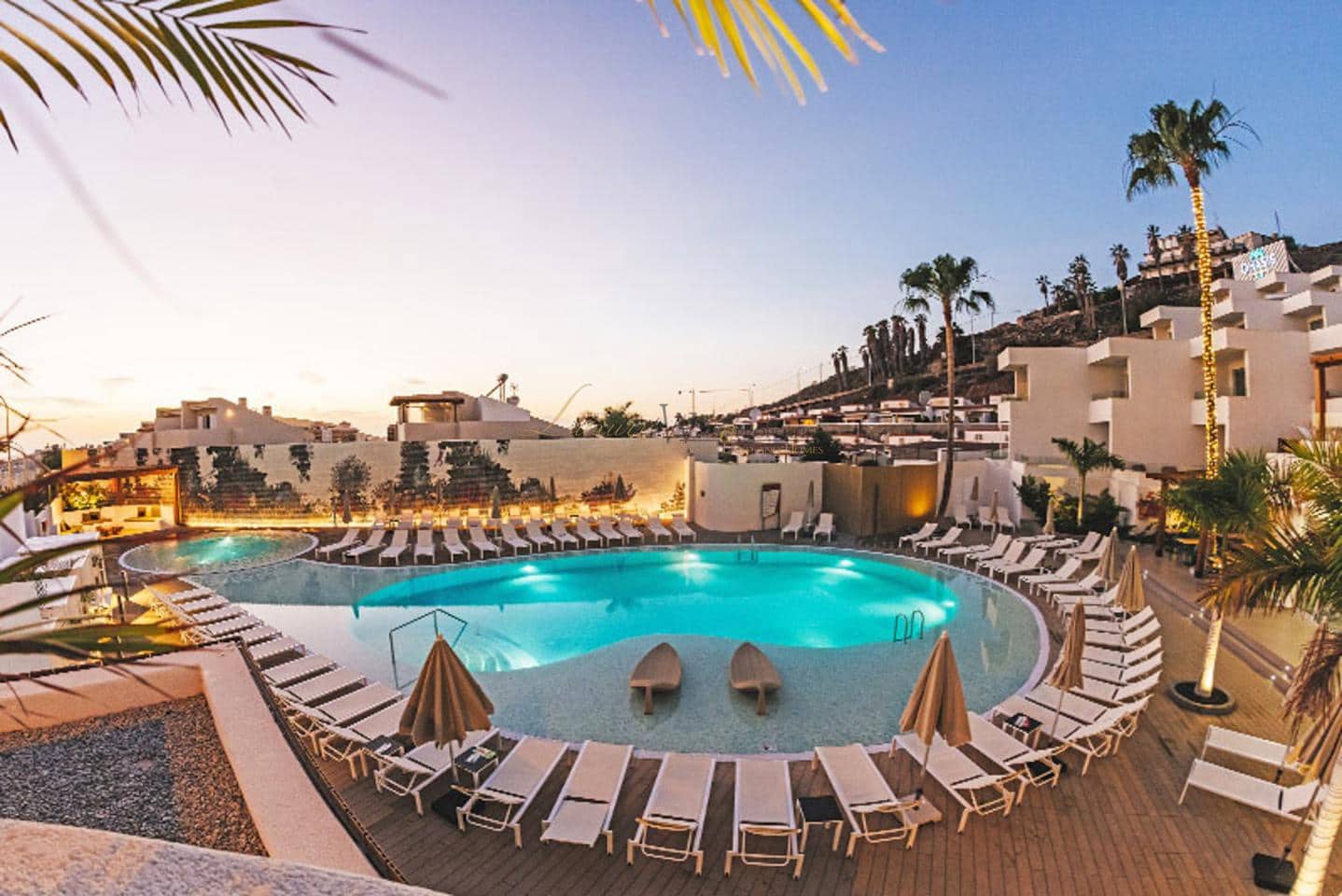 Piso de 1 habitación en Los Cristianos en venta con piscina - 235.000 € (Ref: 9340089)