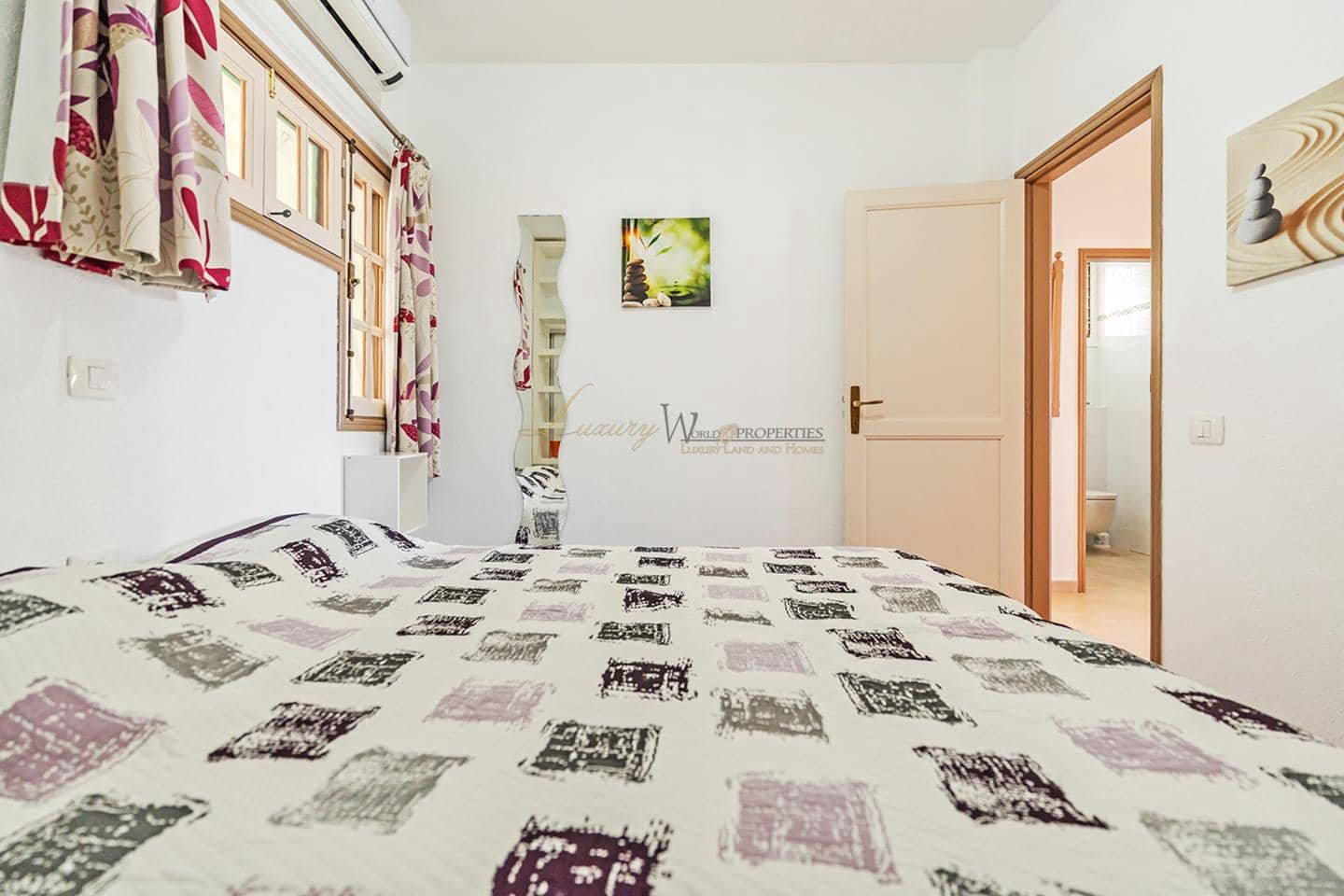 Piso de 2 habitaciones en Los Cristianos en venta con piscina - 585.000 € (Ref: 9345695)