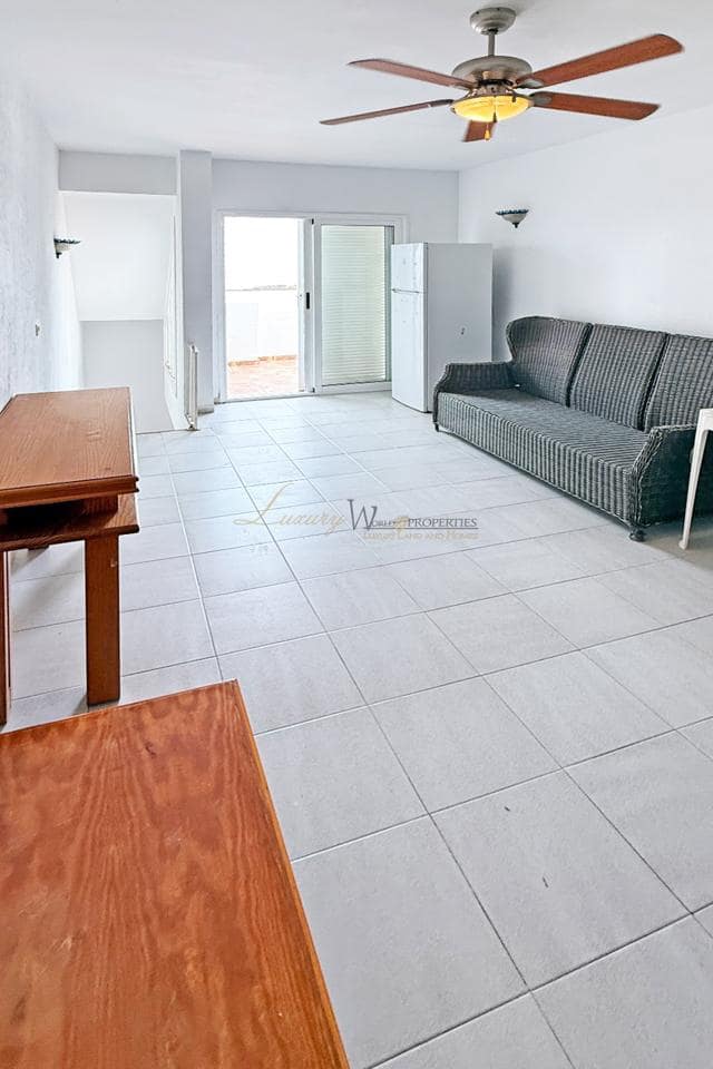 2 slaapkamer Flat te koop in Costa Adeje - € 339.000 (Ref: 9347981)