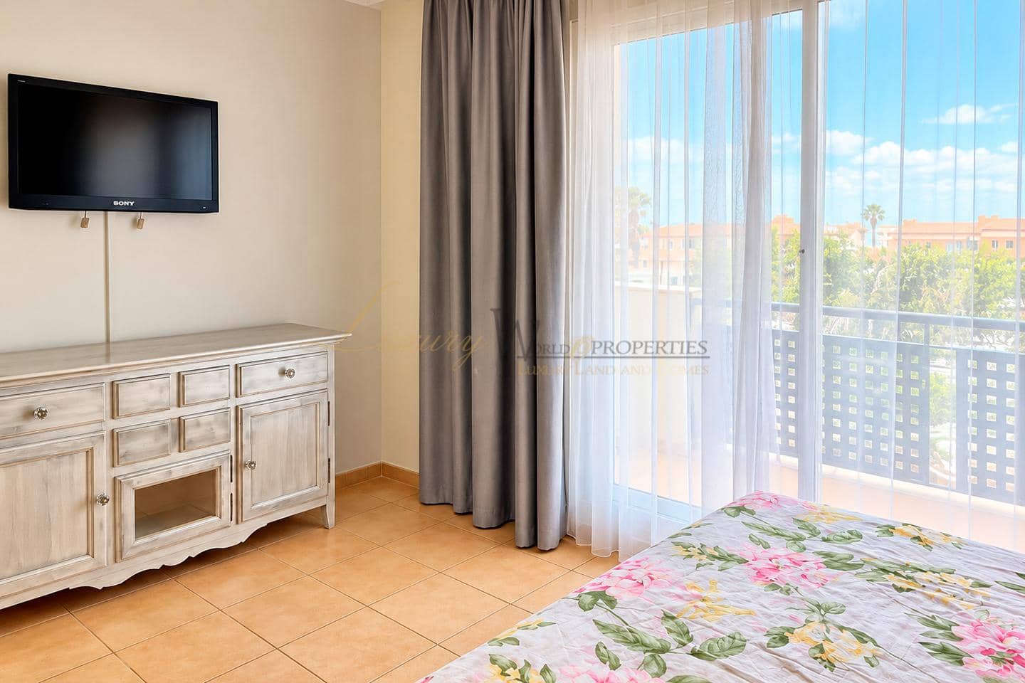 3 camera da letto Villa in vendita in Costa Adeje con piscina garage - 470.000 € (Rif: 9348660)