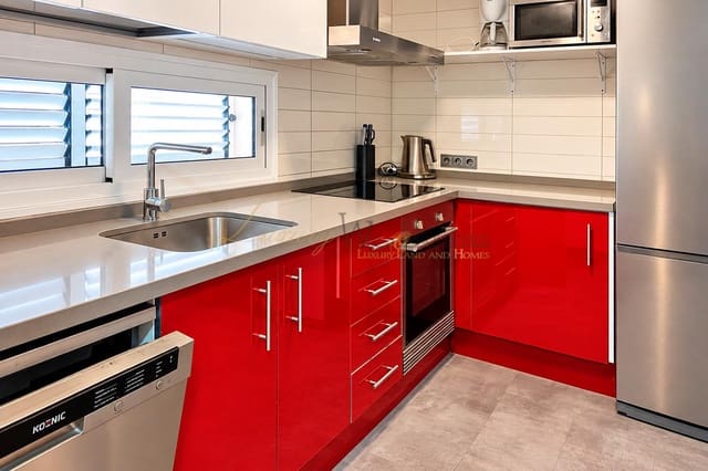 3 chambre Villa/Maison à vendre à Playa de Fañabé Alto, Adeje avec piscine garage - 470 000 € (Ref: 9348660)