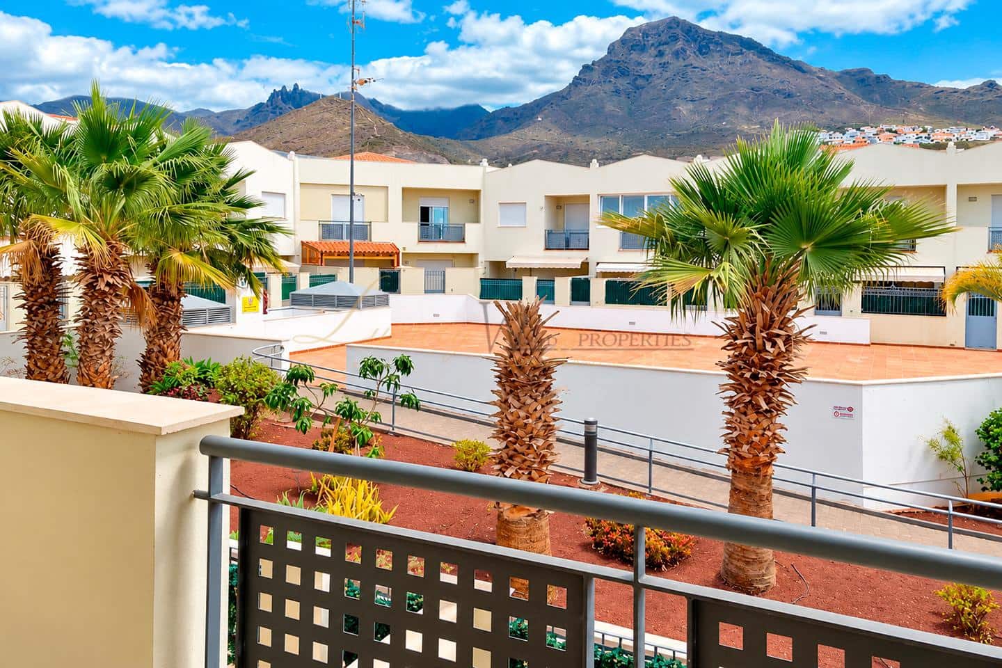 3 camera da letto Villa in vendita in Costa Adeje con piscina garage - 470.000 € (Rif: 9348660)