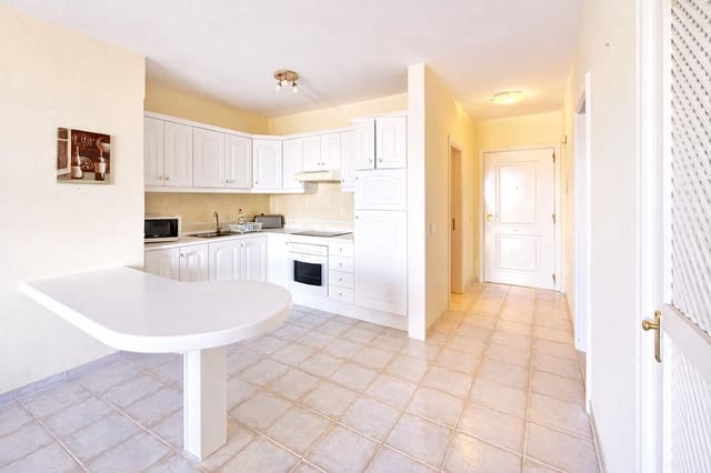 2 bedroom Flat for sale in Torviscas Centro y Alto, Adeje with pool - € 479,000 (Ref: 9352894)