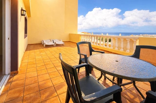 2 bedroom Flat for sale in Torviscas Centro y Alto, Adeje with pool - € 479,000 (Ref: 9352894)