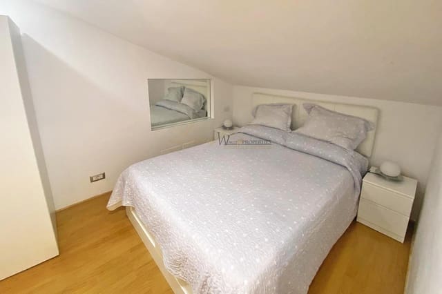 2 slaapkamer Flat te koop in Los Cristianos, Arona met zwembad - € 320.000 (Ref: 9369079)