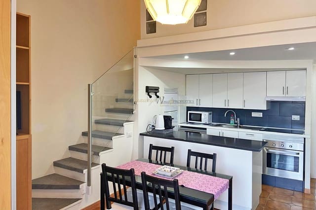 2 slaapkamer Flat te koop in Los Cristianos, Arona met zwembad - € 320.000 (Ref: 9369079)