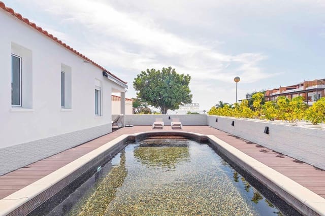 3 slaapkamer Villa te koop in Amarilla Golf, San Miguel de Abona met zwembad garage - € 690.000 (Ref: 9401744)