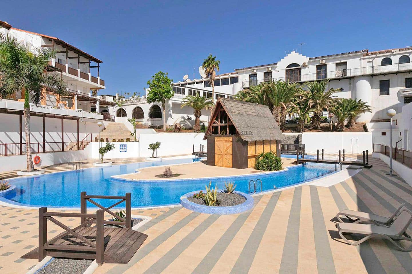 3 bedroom Villa for sale in Amarilla Golf with pool garage - € 690,000 (Ref: 9401744)