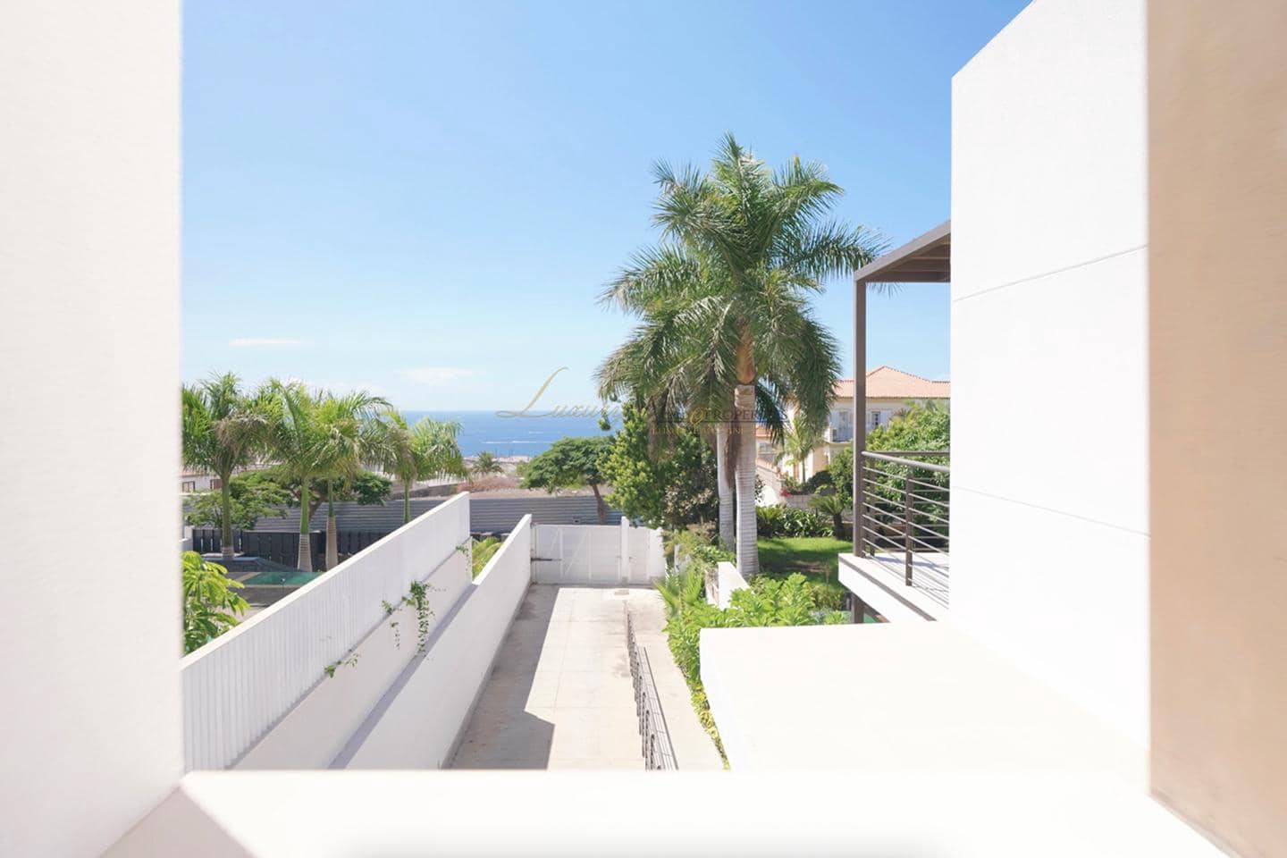 5 quarto Moradia para venda em Costa Adeje com piscina garagem - 2 730 000 € (Ref: 9426491)